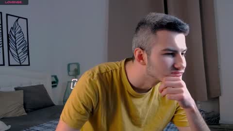 devin_ho online show from January 30, 2025, 11:24 pm