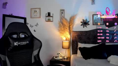 Snapshot of devlin_violet__ chatting on September 16, 2025, 12:00 am PaulaInsta  paulacastellanos 1Pvt open online show from September 16, 2025, 12:00 am