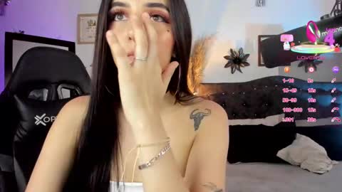 Snapshot of devlin_violet__ chatting on September 17, 2025, 12:45 am PaulaInsta  paulacastellanos 1Pvt open online show from September 17, 2025, 12:45 am