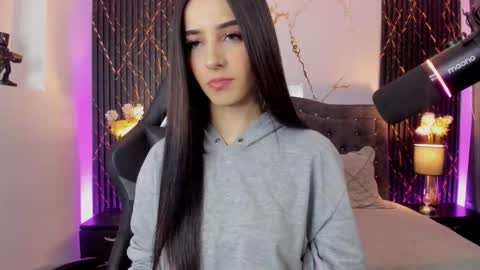 Snapshot of devlin_violet__ chatting on November 9, 2025, 9:24 pm PaulaInsta paulacastellanos 1Pvt open online show from November 9, 2025, 9:24 pm