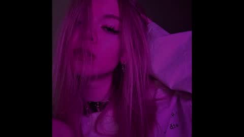 Snapshot of dewdropdoll chatting on April 26, 2026, 9:40 am dewdropdoll online show from April 26, 2026, 9:40 am