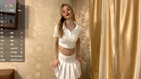 Snapshot of dewdropdoll chatting on May 7, 2026, 3:39 pm dewdropdoll online show from May 7, 2026, 3:39 pm