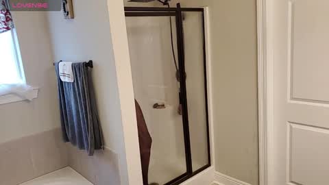 Dextercollins online show from December 18, 2024, 7:30 pm