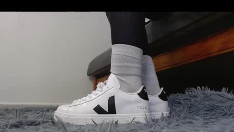 Deysha online show from December 3, 2025, 2:15 pm