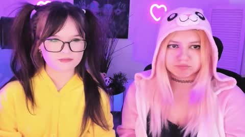 Dia online show from February 25, 2026, 8:40 pm