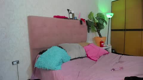 Snapshot of diabla_sexyboobs chatting on January 18, 2025, 11:55 pm D I A B L A online show from January 18, 2025, 11:55 pm