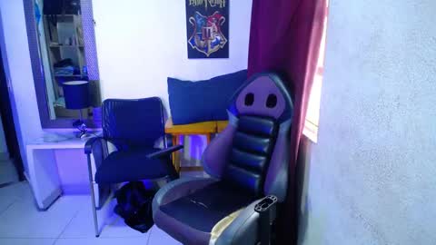 Snapshot of diabla_sexyboobs chatting on December 14, 2025, 7:18 pm D I A B L A online show from December 14, 2025, 7:18 pm