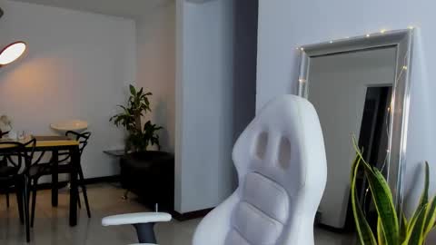 Diego online show from December 28, 2024, 2:54 am