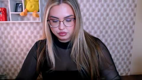 Snapshot of diamantkriss_ chatting on May 4, 2026, 7:15 am Kriss online show from May 4, 2026, 7:15 am