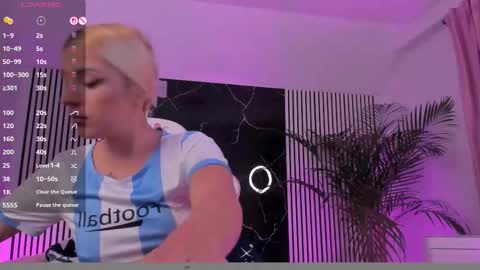 Thea online show from November 2, 2025, 7:38 pm