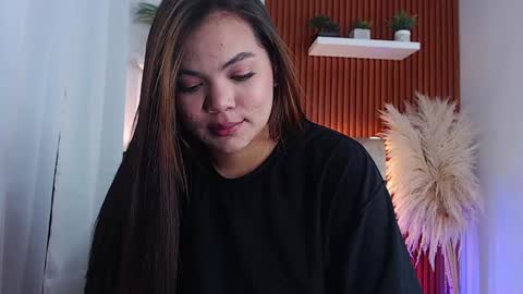 diamond_canela online show from January 24, 2025, 5:42 am