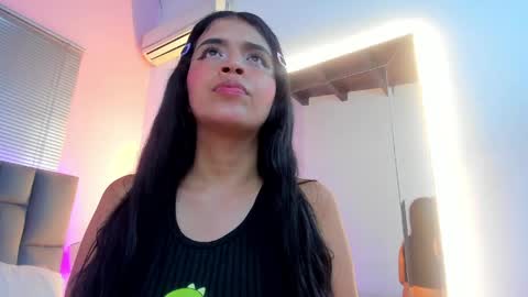 Snapshot of diamond_sweet0 chatting on May 12, 2026, 2:41 am Diamond online show from May 12, 2026, 2:41 am