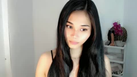 diamond_temptress online show from April 4, 2026, 6:33 am