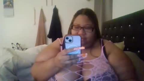 diamondbbwqueen online show from April 13, 2026, 9:59 am