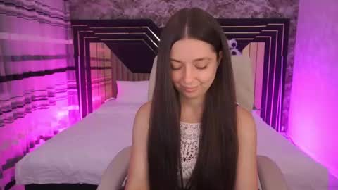 Snapshot of diamondeyeess chatting on July 8, 2026, 5:23 am Sasha online show from July 8, 2026, 5:23 am