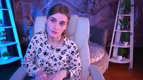 DiamondNina online show from March 6, 2026, 2:19 am