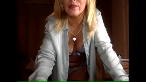 diana583578 online show from December 16, 2025, 5:18 pm