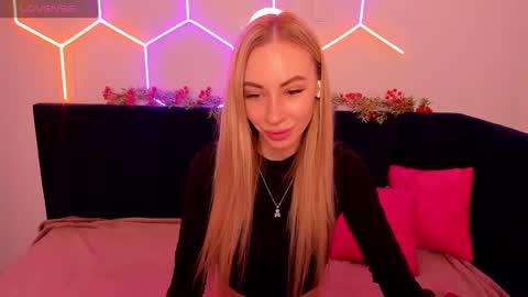 Snapshot of diana_garrett chatting on January 8, 2025, 1:42 am Diana  online show from January 8, 2025, 1:42 am