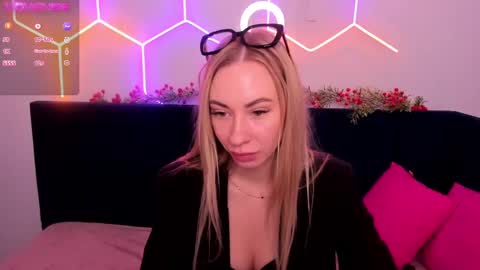 Snapshot of diana_garrett chatting on January 13, 2025, 4:50 am Diana  online show from January 13, 2025, 4:50 am
