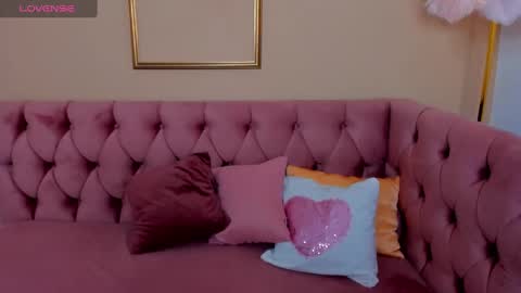 Snapshot of diana_garrett chatting on March 7, 2025, 8:45 am Diana  online show from March 7, 2025, 8:45 am