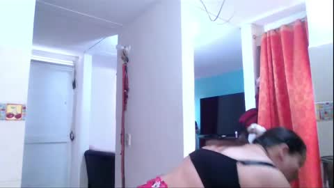 Snapshot of diana_lozano chatting on April 15, 2026, 6:37 pm Diana Lozano online show from April 15, 2026, 6:37 pm