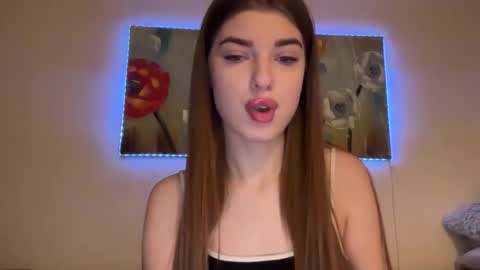 Snapshot of dianaa_lee chatting on October 29, 2025, 10:33 pm DIANA online show from October 29, 2025, 10:33 pm