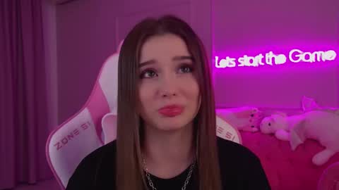 Diana online show from March 4, 2025, 11:00 pm