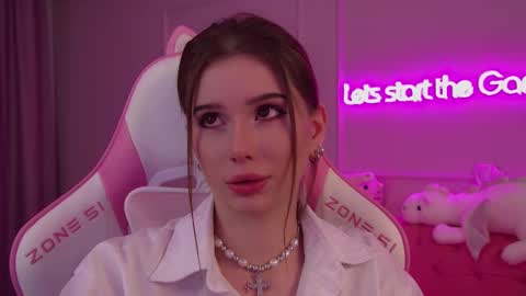 Diana online show from March 10, 2025, 6:23 pm