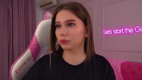 Diana online show from March 18, 2026, 1:14 pm