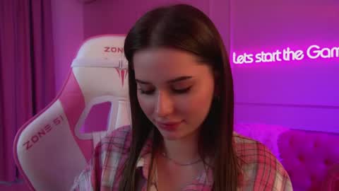 Diana online show from May 19, 2026, 2:07 am