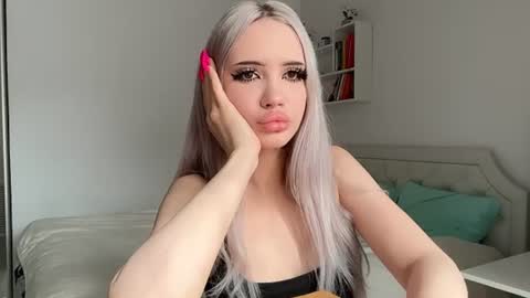 Diana  online show from June 14, 2026, 2:08 pm