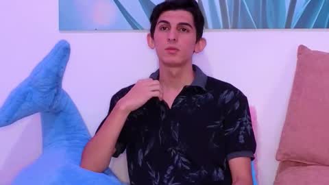 Snapshot of dianayleo chatting on February 10, 2026, 3:05 pm Ana Leo online show from February 10, 2026, 3:05 pm