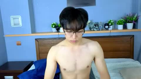 Snapshot of dianinav chatting on February 20, 2026, 2:28 pm Adam online show from February 20, 2026, 2:28 pm