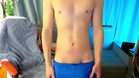 Snapshot of dianinav chatting on February 26, 2026, 8:13 am Adam online show from February 26, 2026, 8:13 am