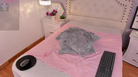 call me princess dianne  online show from October 31, 2025, 7:59 pm