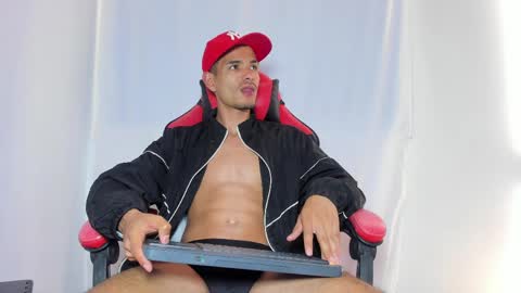 Diego lat online show from April 7, 2026, 11:15 pm