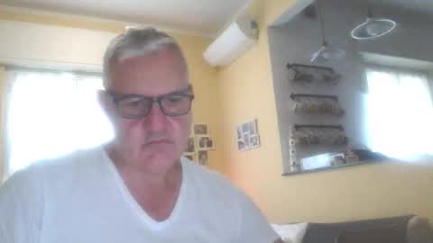 Snapshot of diego_riv71 chatting on October 31, 2025, 2:51 pm Diego ITA 71 online show from October 31, 2025, 2:51 pm