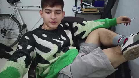 Snapshot of diegorogue_ chatting on December 28, 2024, 9:51 pm Diego rogue online show from December 28, 2024, 9:51 pm