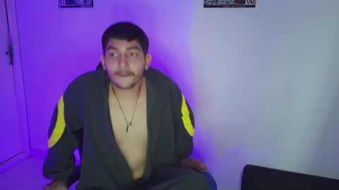 Snapshot of diegorogue_ chatting on October 31, 2025, 11:28 pm Diego rogue online show from October 31, 2025, 11:28 pm