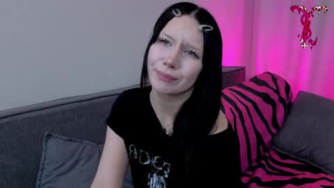 Snapshot of digitalhoe chatting on May 18, 2026, 8:03 pm digitalhoe online show from May 18, 2026, 8:03 pm