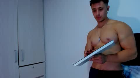 Dilan Coy online show from February 19, 2025, 1:29 am