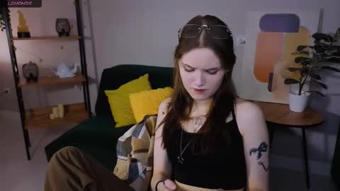 Dilara online show from March 6, 2026, 9:33 pm