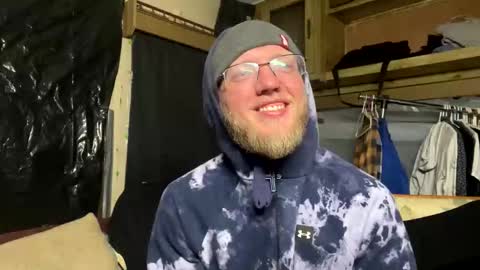 Snapshot of dilf_96 chatting on January 7, 2026, 10:29 am Daddy online show from January 7, 2026, 10:29 am