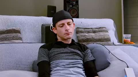 Dilldough405 online show from February 6, 2025, 5:51 pm