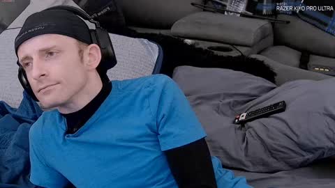 Dilldough405 online show from September 8, 2025, 5:01 pm