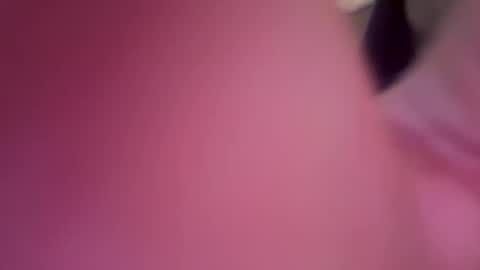 dimepiecebottom online show from March 1, 2025, 11:28 am