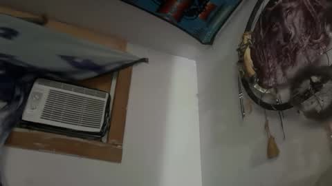 dimepiecebottom online show from September 13, 2025, 11:21 am