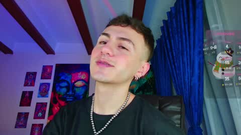 Julian Independent Model online show from December 8, 2024, 11:19 pm