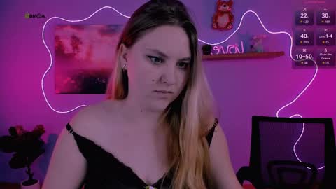 dina_bloom online show from March 24, 2026, 12:48 am