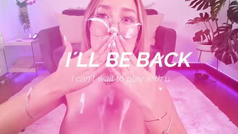 Snapshot of dina_ride chatting on December 26, 2024, 6:22 pm online show from December 26, 2024, 6:22 pm